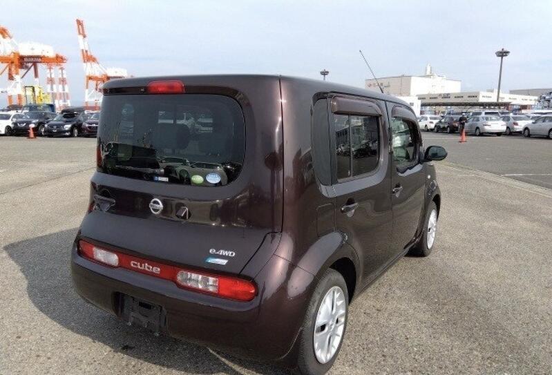 NISSAN CUBE