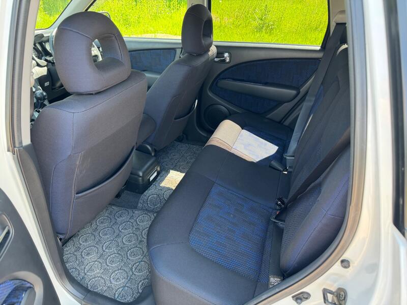 MITSUBISHI AIRTREK