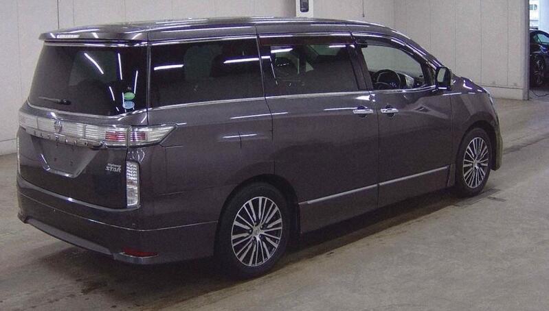NISSAN ELGRAND
