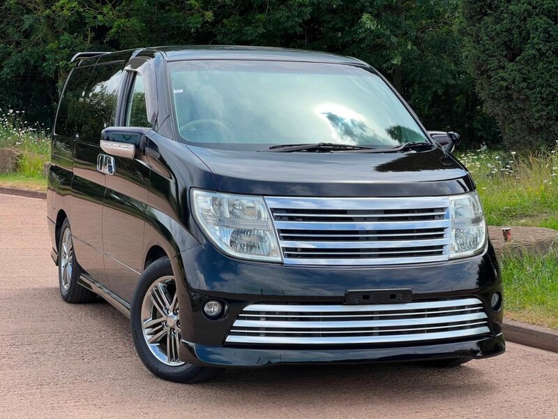 NISSAN ELGRAND