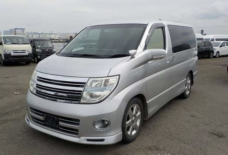 NISSAN ELGRAND