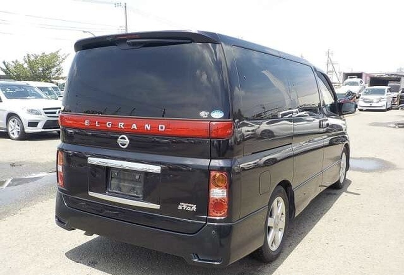 NISSAN ELGRAND