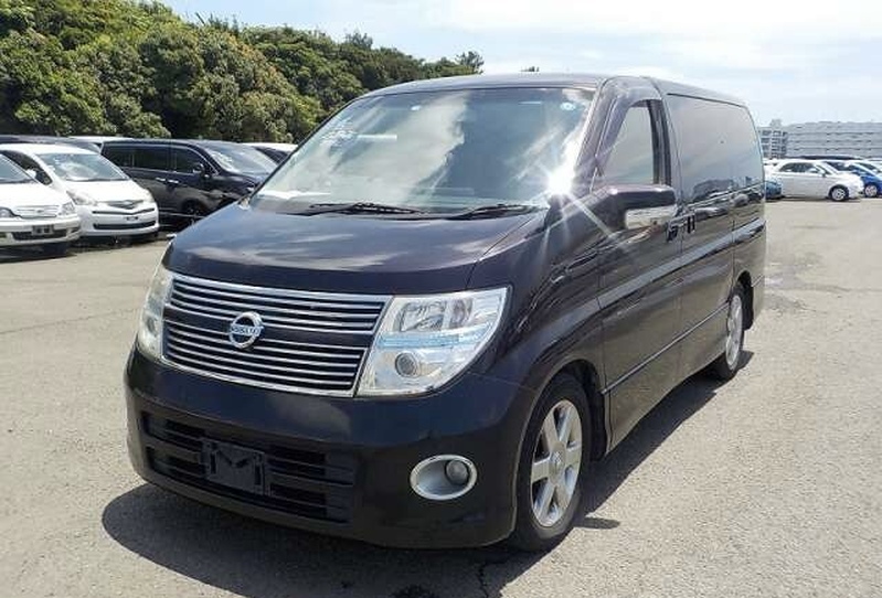NISSAN ELGRAND