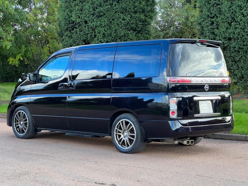 NISSAN ELGRAND