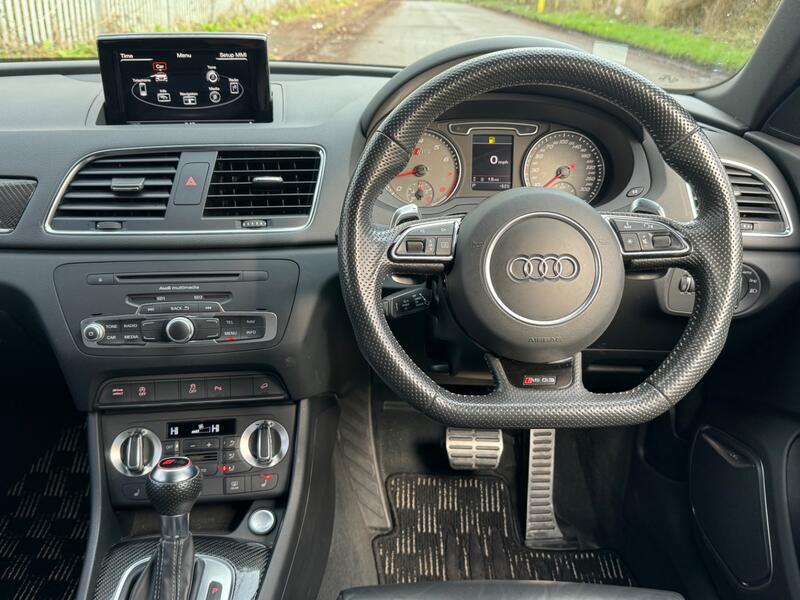AUDI RS Q3