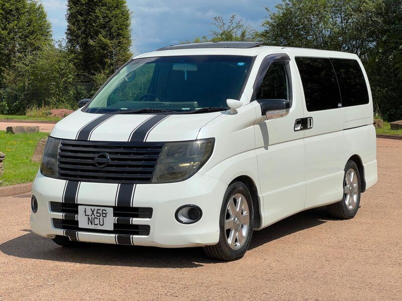 NISSAN ELGRAND