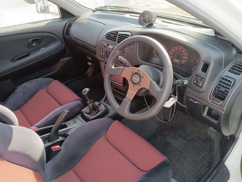 MITSUBISHI LANCER