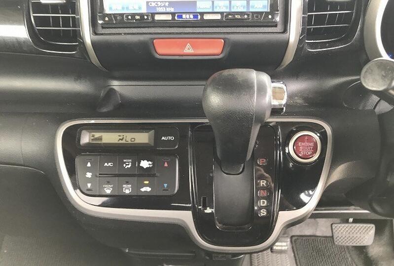 HONDA N-BOX