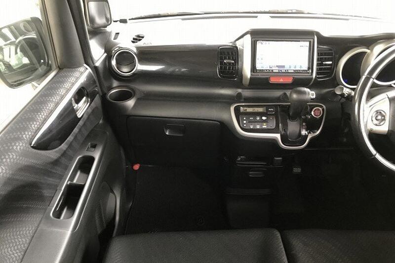 HONDA N-BOX