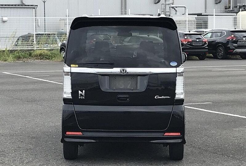 HONDA N-BOX