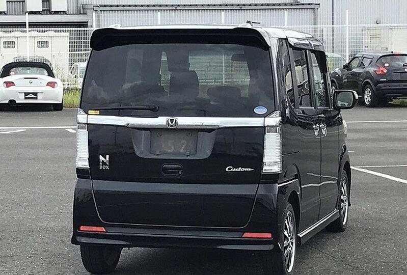 HONDA N-BOX